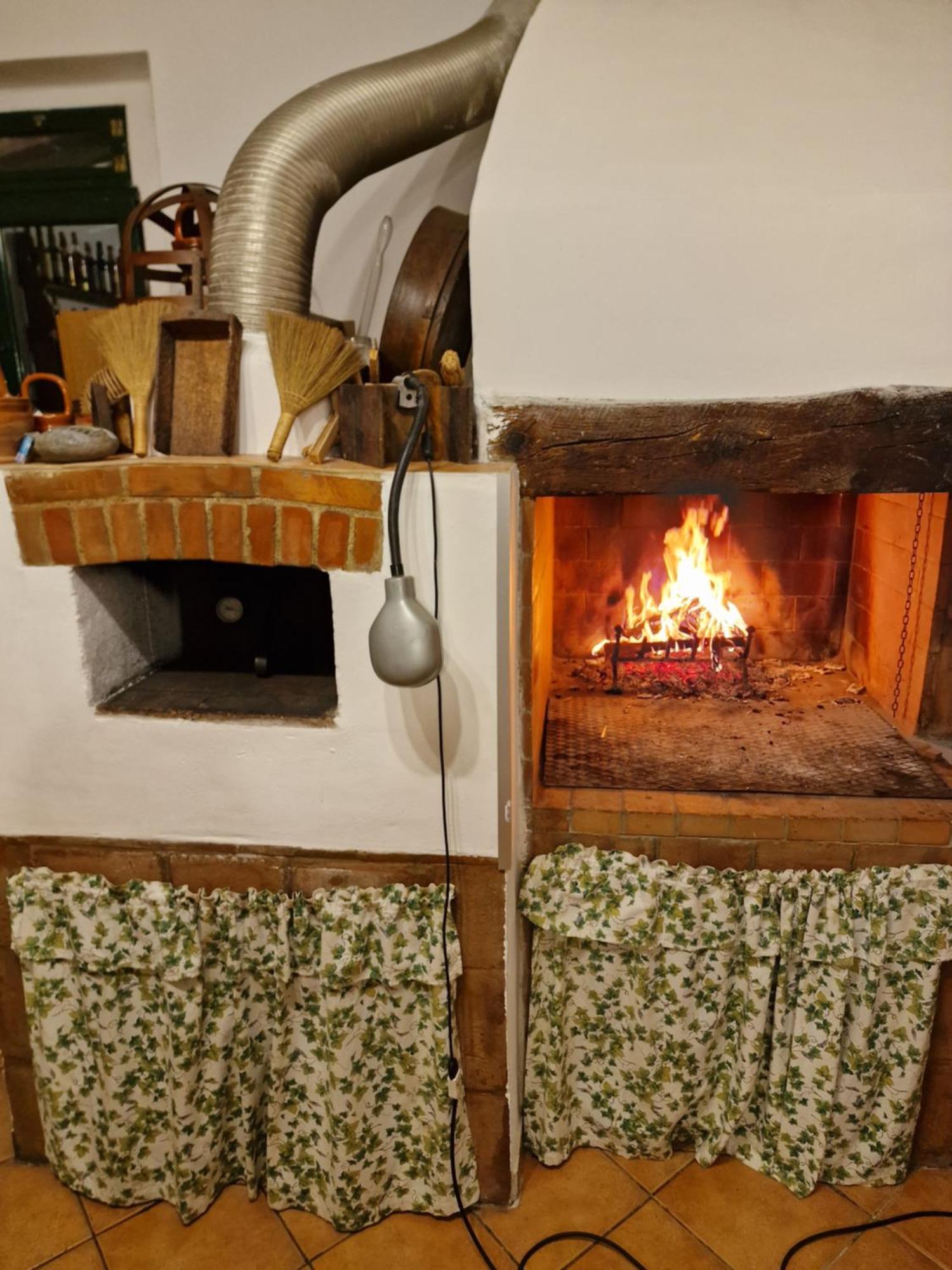 モンテルーポ・フィオレンティーノLa Giravolta Loft Urban & Geaアパートメント エクステリア 写真
